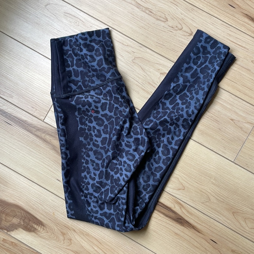 Wear it to Heart WITH Peloton black gray cheetah ladybug leggings Xs x small